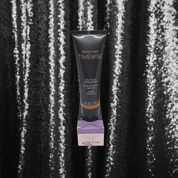 Bronze W 140 (Warm) Matte 3D Foundation - Combo-to-Oily Skin TimeWise…Mary Kay - Picture 3 of 4
